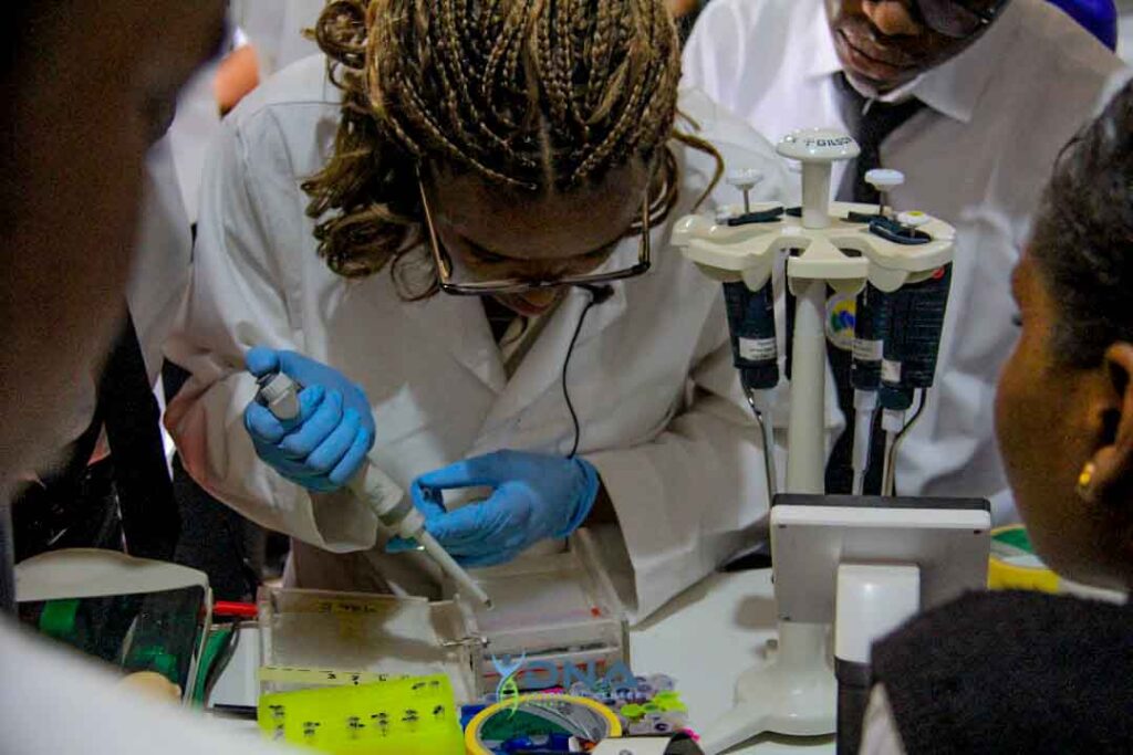493309484_1016148023950973_2625184513941407118_n-1024x683 DNALC Nigeria in 2025: Raising the next generation STEM workforce through intensive hands-on research/laboratory experience