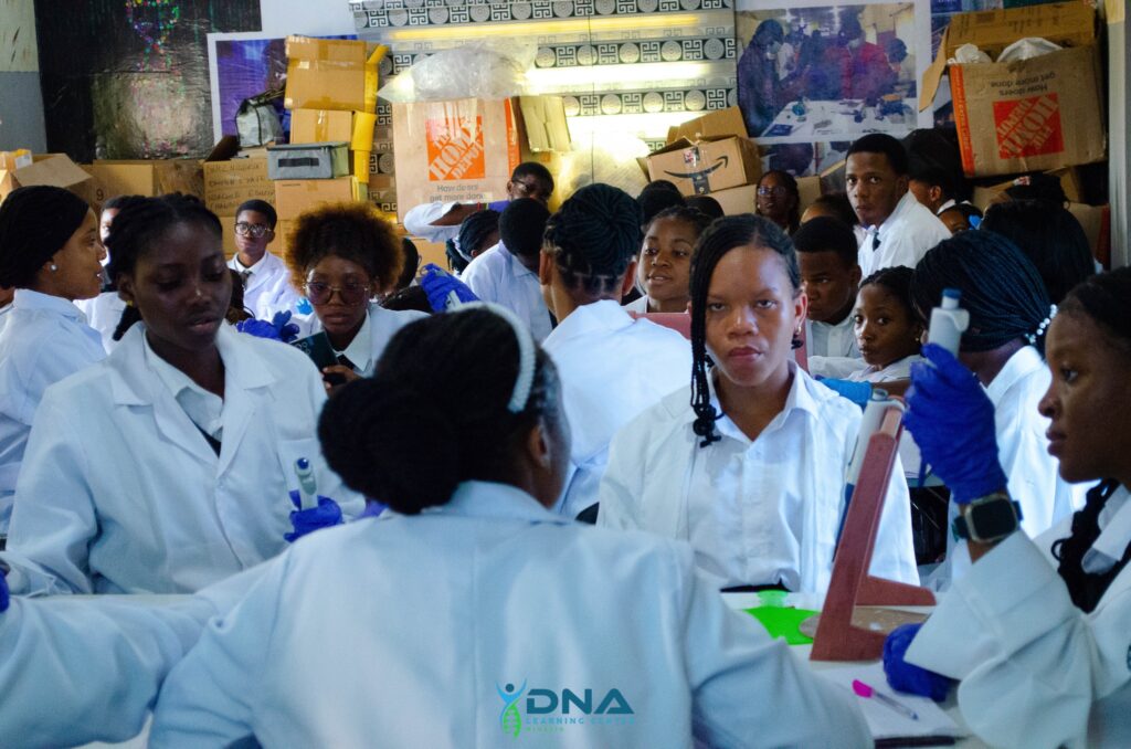 571186210_1163689115863529_4081149733748463448_n-1024x678 DNALC Nigeria in 2025: Raising the next generation STEM workforce through intensive hands-on research/laboratory experience
