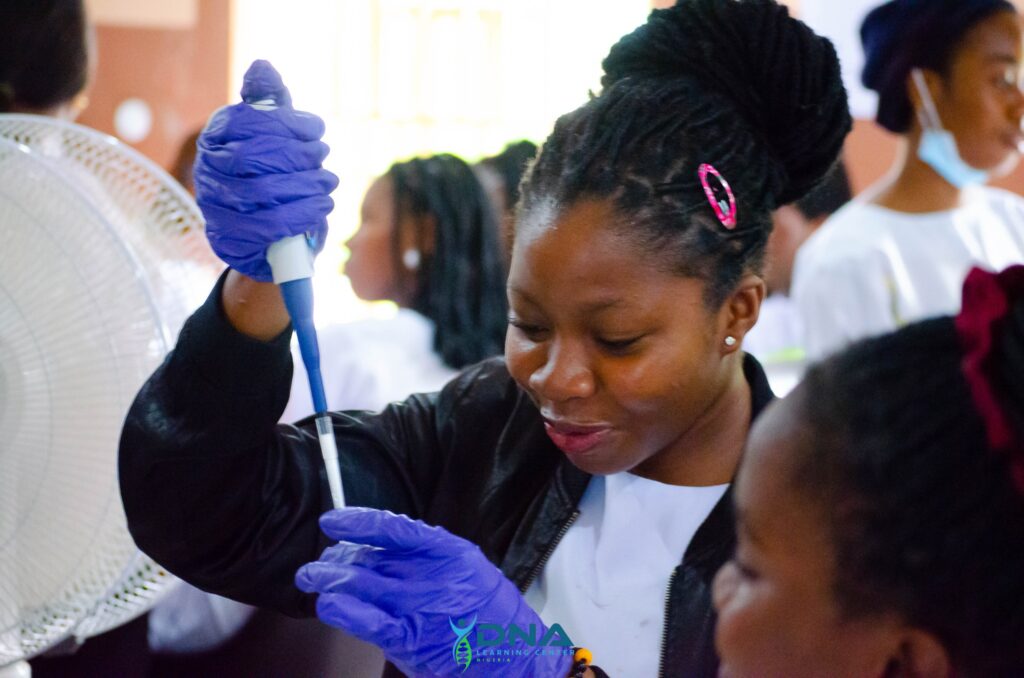 573048397_1163687939196980_5303221575748220550_n-1024x678 DNALC Nigeria in 2025: Raising the next generation STEM workforce through intensive hands-on research/laboratory experience
