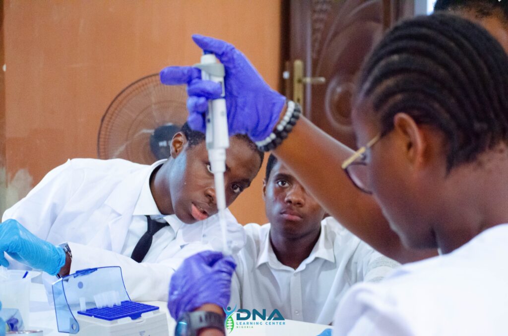 573053342_1163688992530208_1499617513847234372_n-1024x678 DNALC Nigeria in 2025: Raising the next generation STEM workforce through intensive hands-on research/laboratory experience